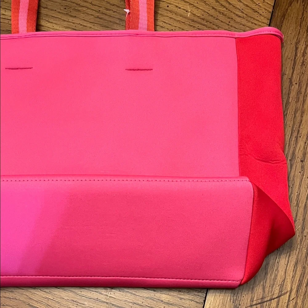 Summmersalt Pink and‎ Red Neoprene Tote Bag, NWT - Picture 4 of 13